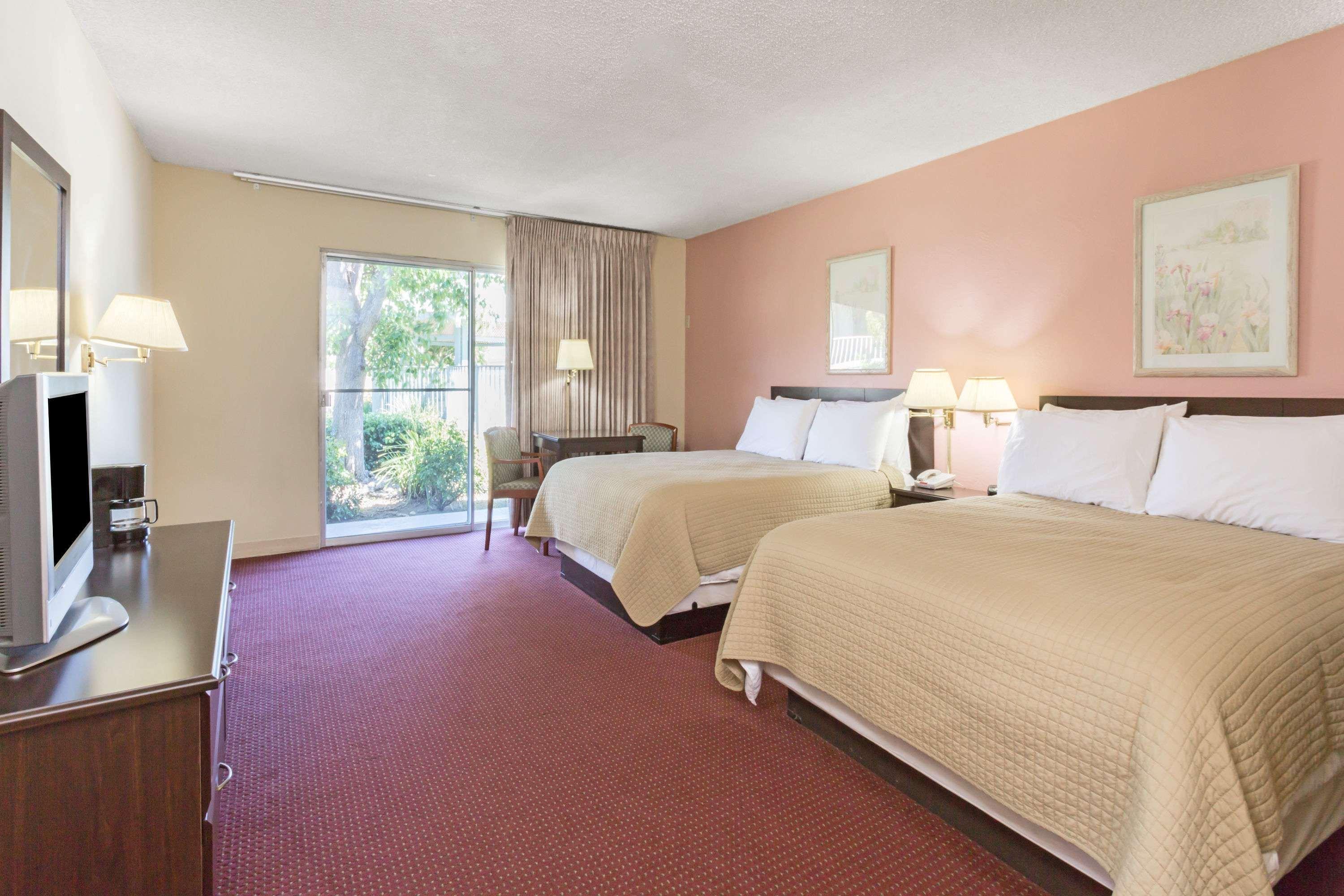 Days Inn By Wyndham Novato/San Francisco Ngoại thất bức ảnh