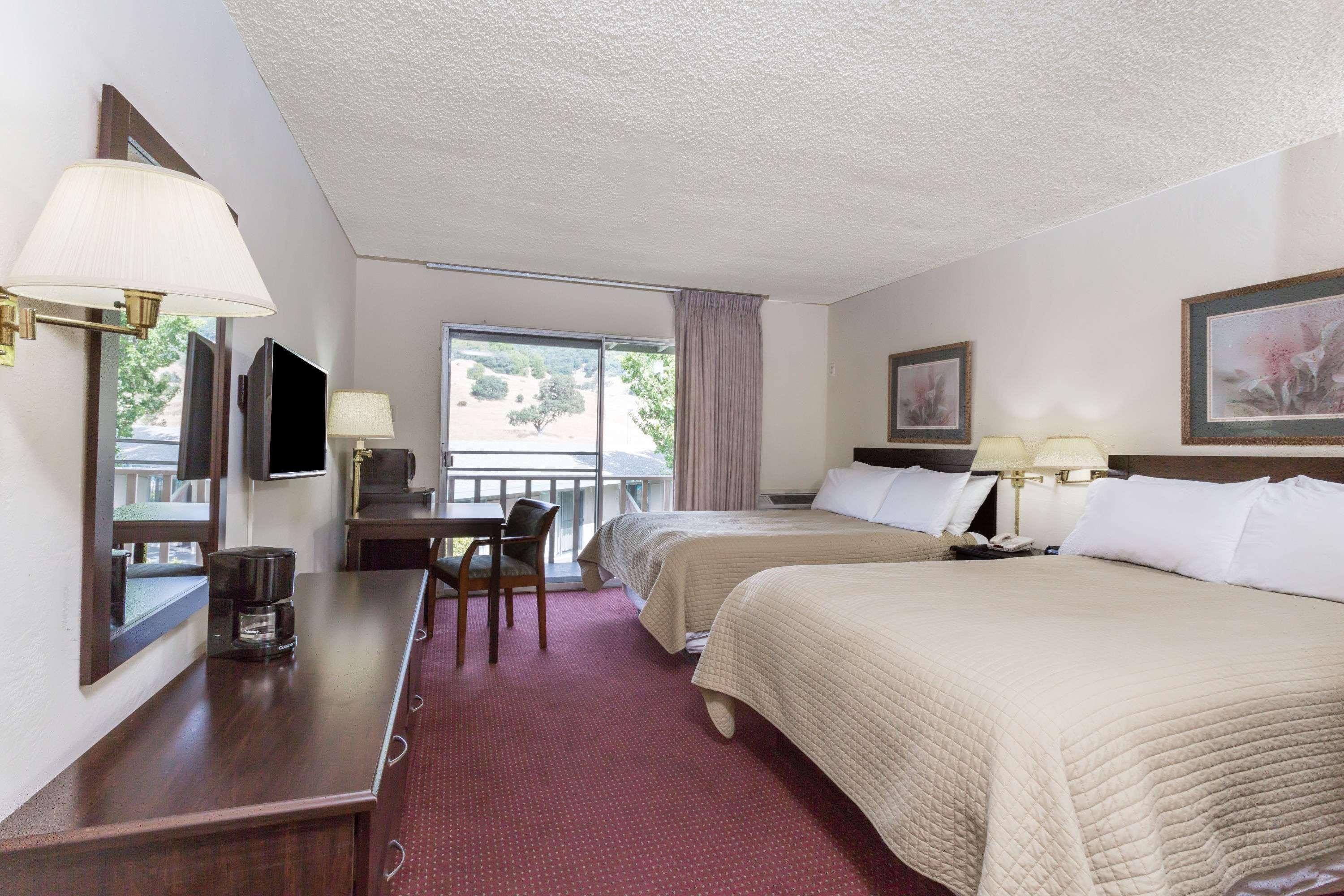 Days Inn By Wyndham Novato/San Francisco Ngoại thất bức ảnh
