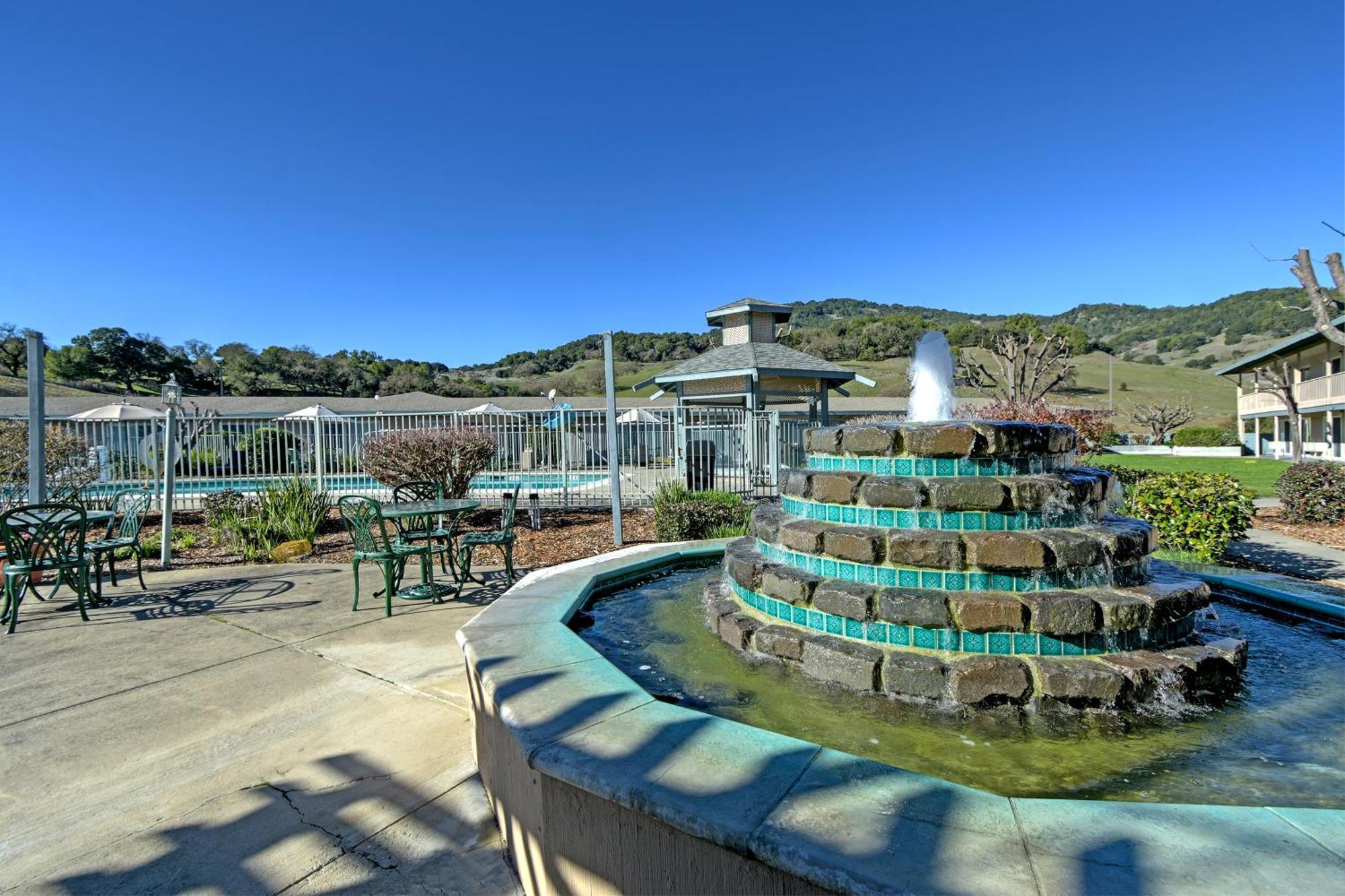 Days Inn By Wyndham Novato/San Francisco Ngoại thất bức ảnh
